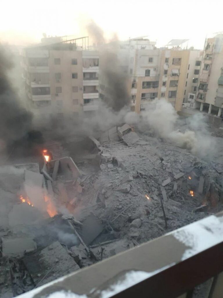 VIDEO Israelul atacă dezlănțuit în Liban, după ce l-au eliminat pe liderul Hezbollah
08:37
1265